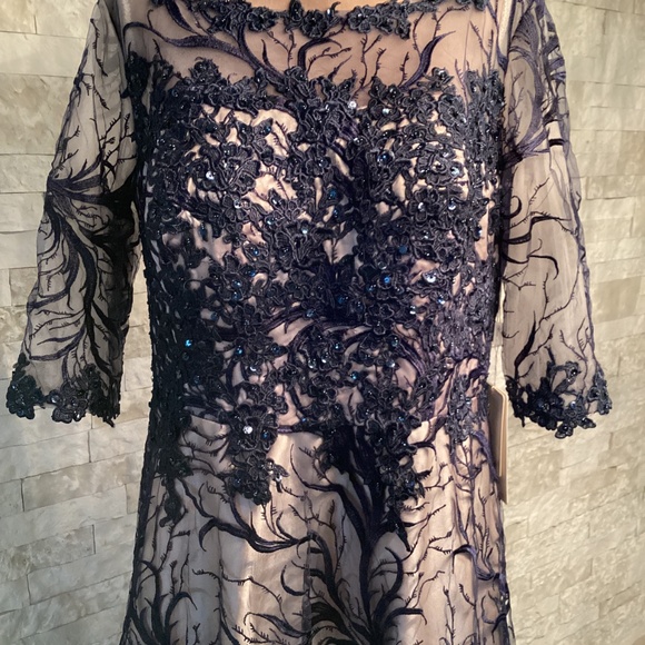 Mingda’s Elegant Evening Dress (NWT) - Picture 3 of 16